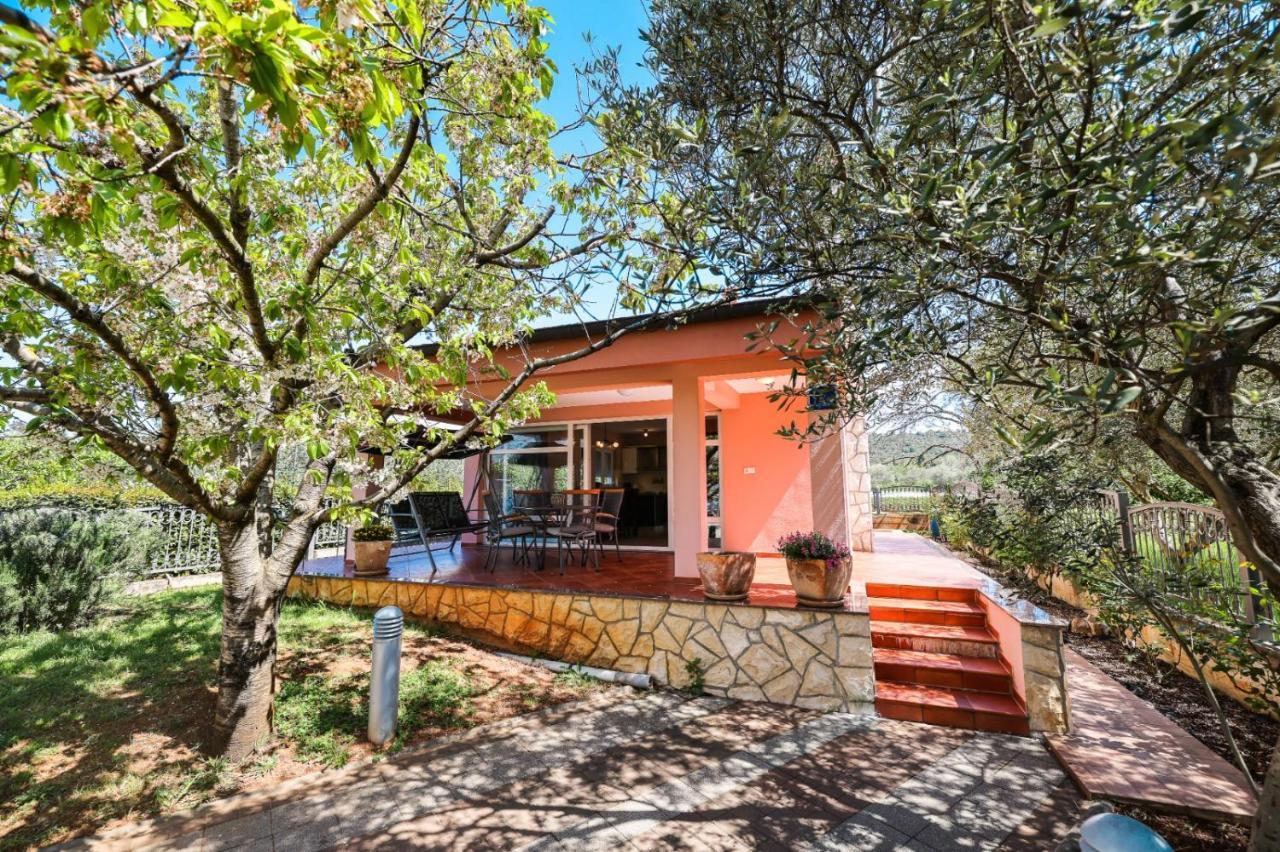 Holiday Home Cvita Sukošan Exteriér fotografie